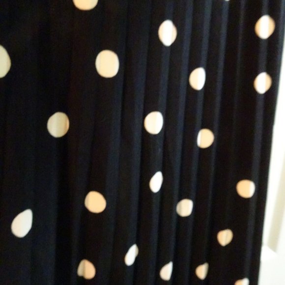 T Tahari Polka Dot Jersey Sleeveless Dress - NWT - Picture 8 of 9